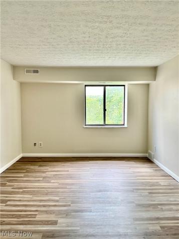 9911 Sunrise Boulevard North Royalton OH 44133