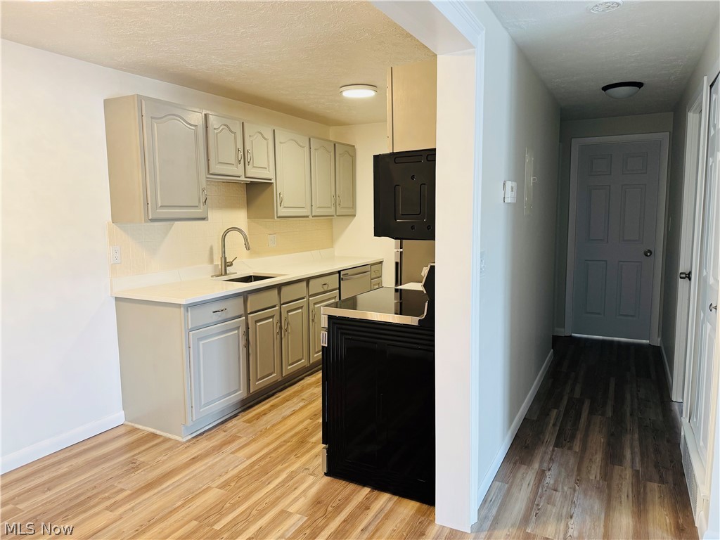 9911 Sunrise Boulevard North Royalton OH 44133