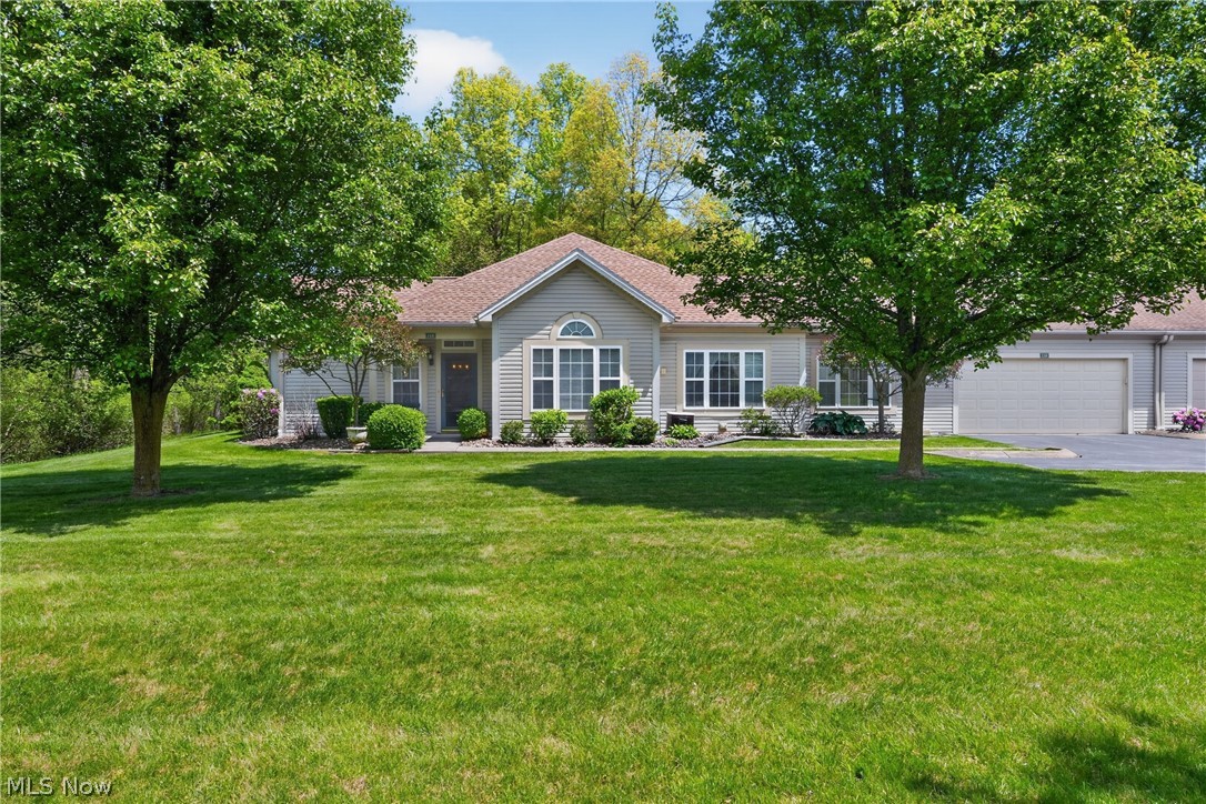 15 Hunters Woods Boulevard Canfield OH 44406
