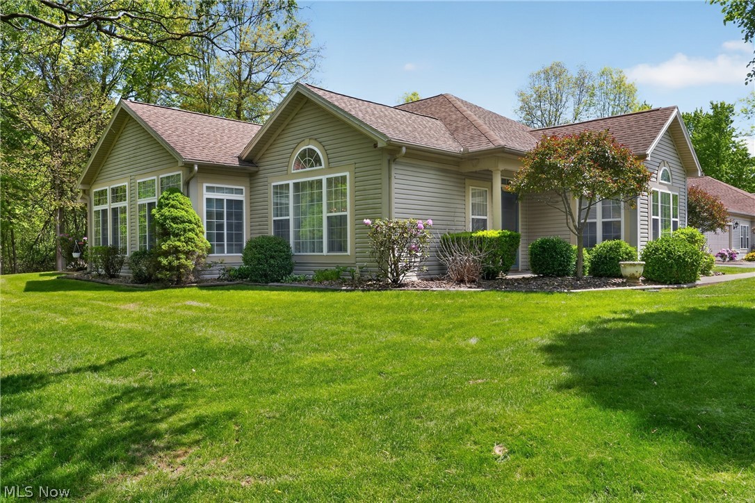 15 Hunters Woods Boulevard Canfield OH 44406