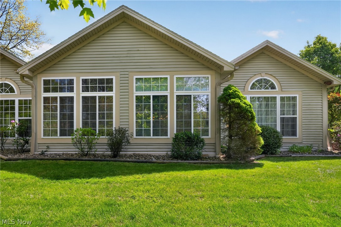 15 Hunters Woods Boulevard Canfield OH 44406