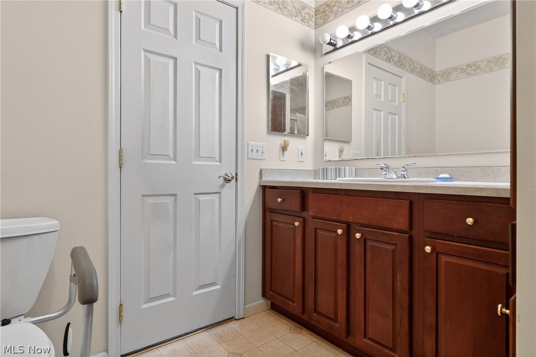 15 Hunters Woods Boulevard Canfield OH 44406
