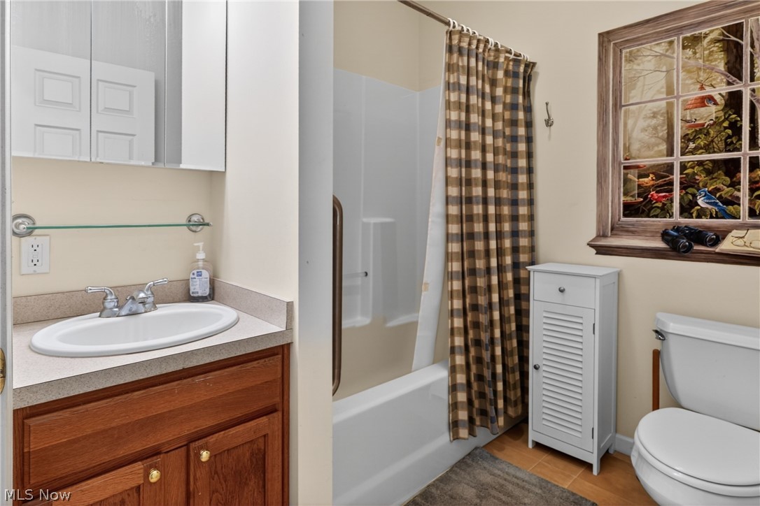 15 Hunters Woods Boulevard Canfield OH 44406