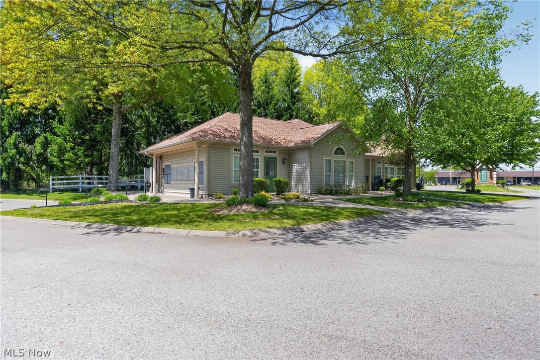 15 Hunters Woods Boulevard Canfield OH 44406