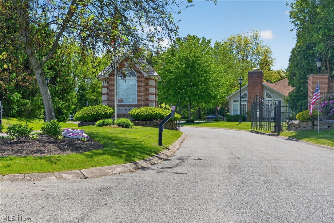 15 Hunters Woods Boulevard Canfield OH 44406