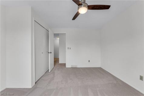 805 Tollis Parkway Broadview Heights OH 44147