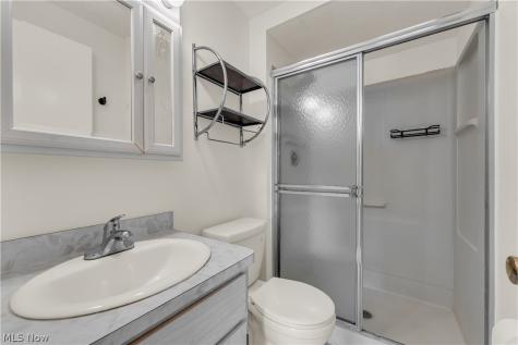 805 Tollis Parkway Broadview Heights OH 44147