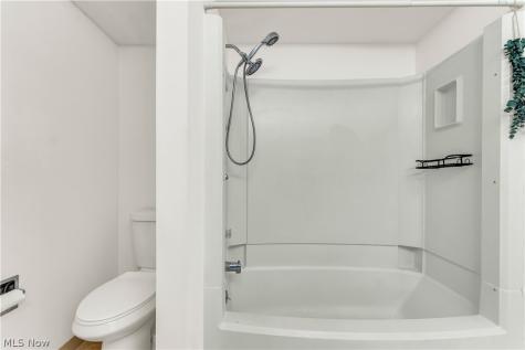 805 Tollis Parkway Broadview Heights OH 44147