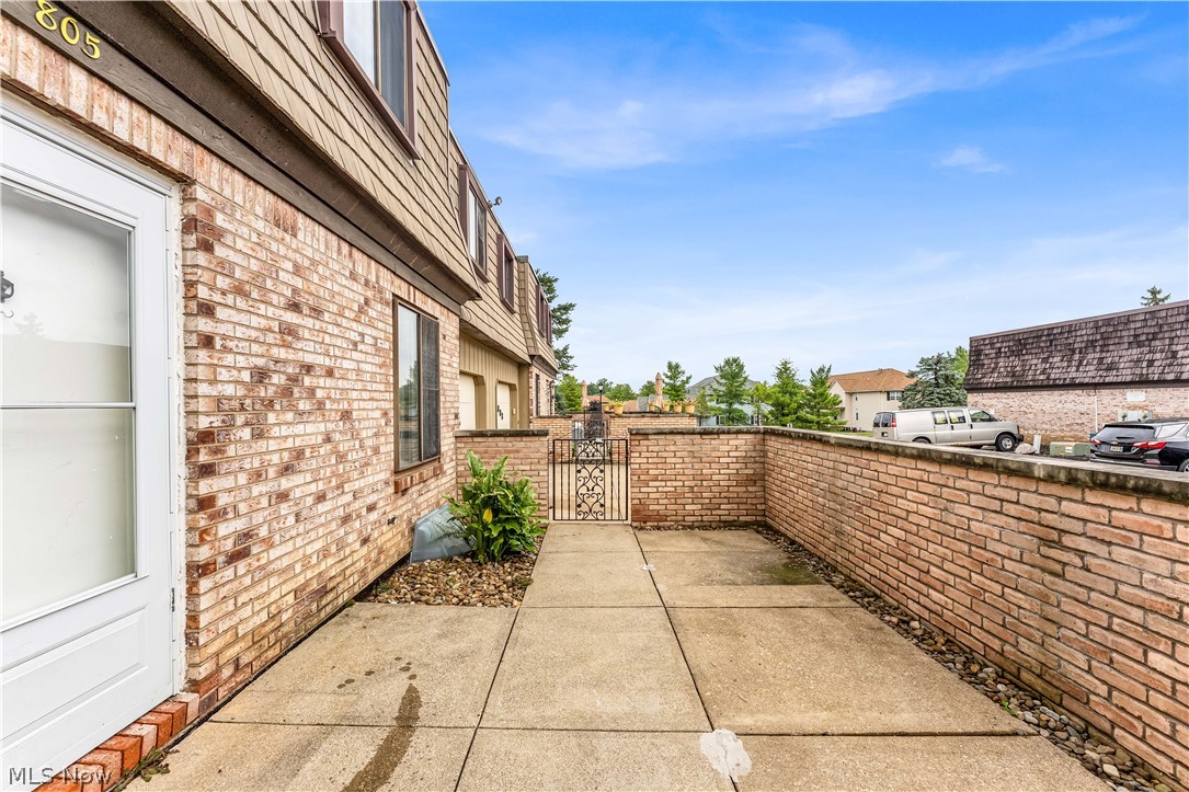 805 Tollis Parkway Broadview Heights OH 44147