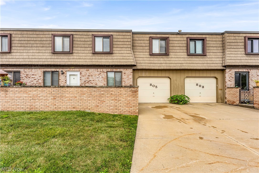 805 Tollis Parkway Broadview Heights OH 44147
