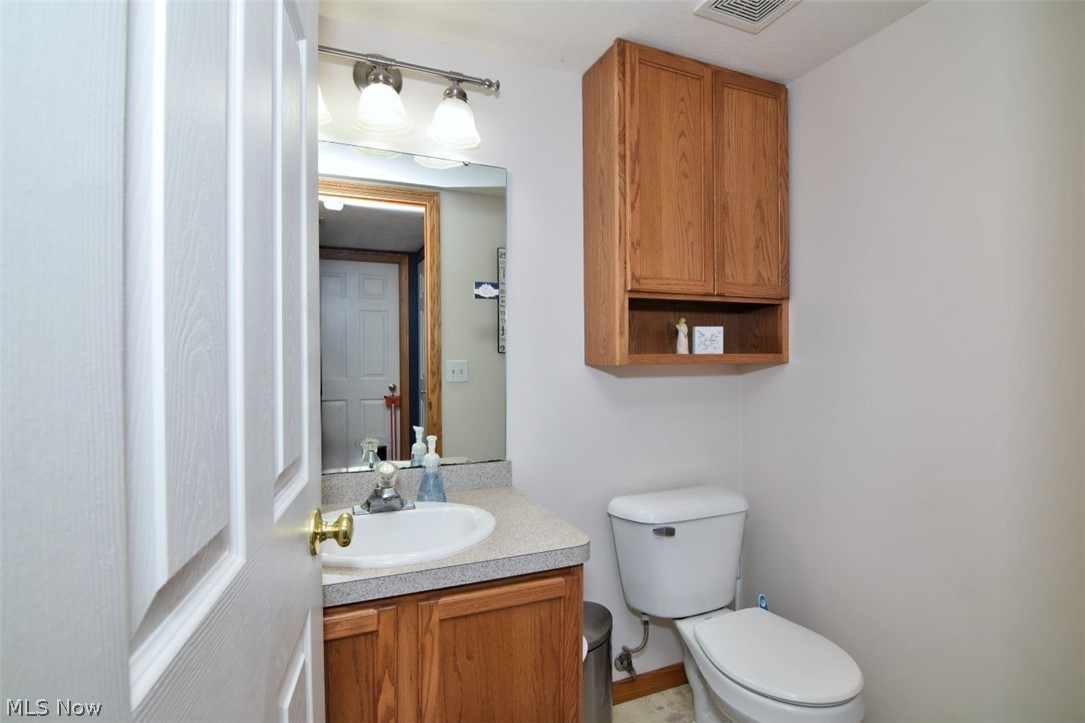 702 Jonquil Lane Madison OH 44057