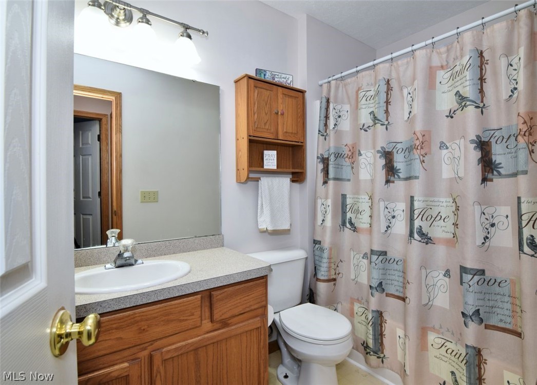 702 Jonquil Lane Madison OH 44057