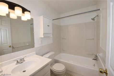 13956 Oakbrook Drive North Royalton OH 44133