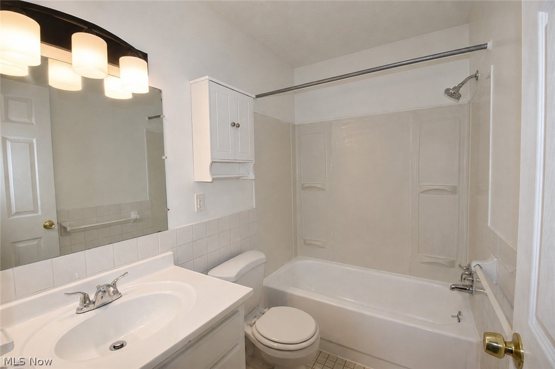 13956 Oakbrook Drive North Royalton OH 44133