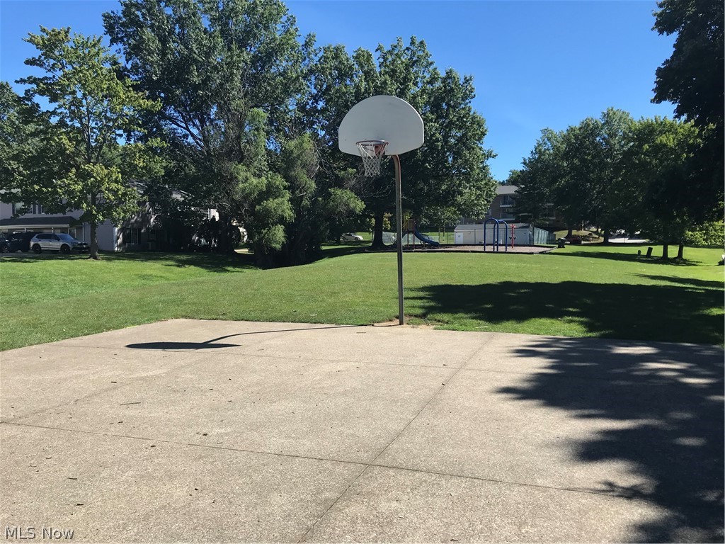 13956 Oakbrook Drive North Royalton OH 44133