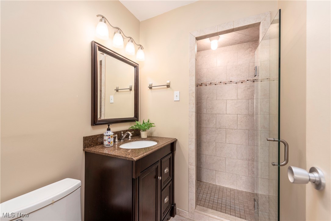 12520 Edgewater Drive Lakewood OH 44107
