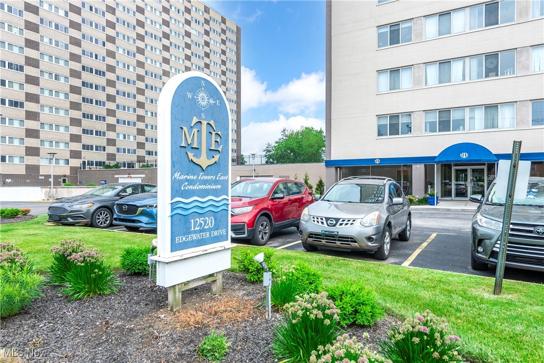 12520 Edgewater Drive Lakewood OH 44107