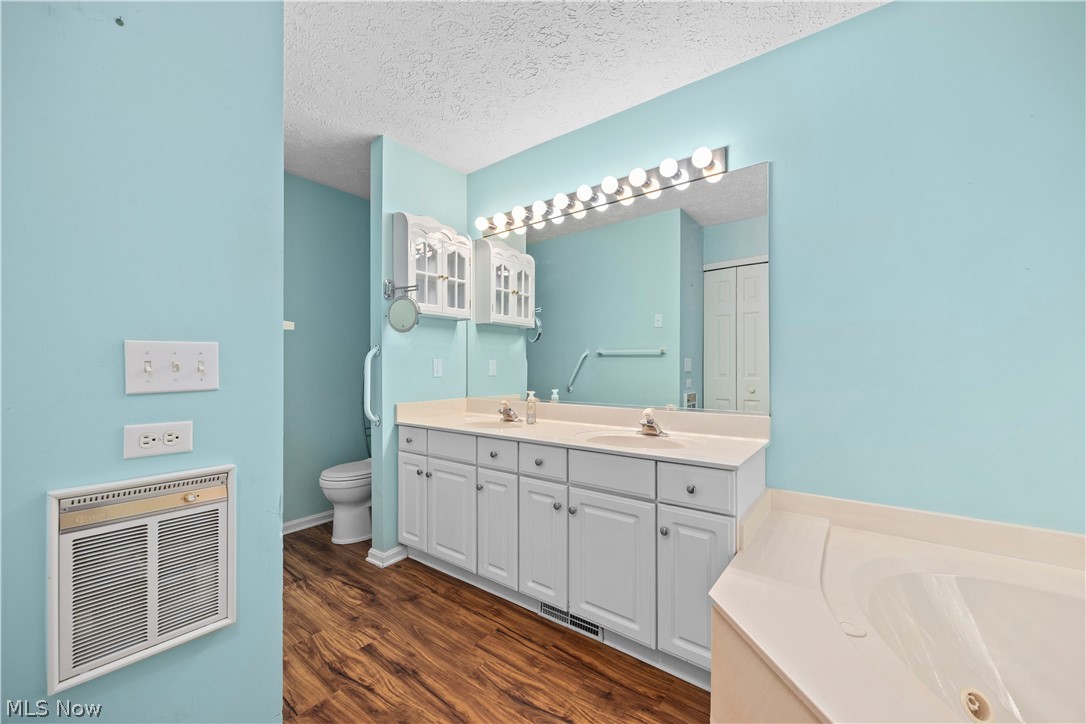 5214 Parkhurst Drive Sheffield Village OH 44054