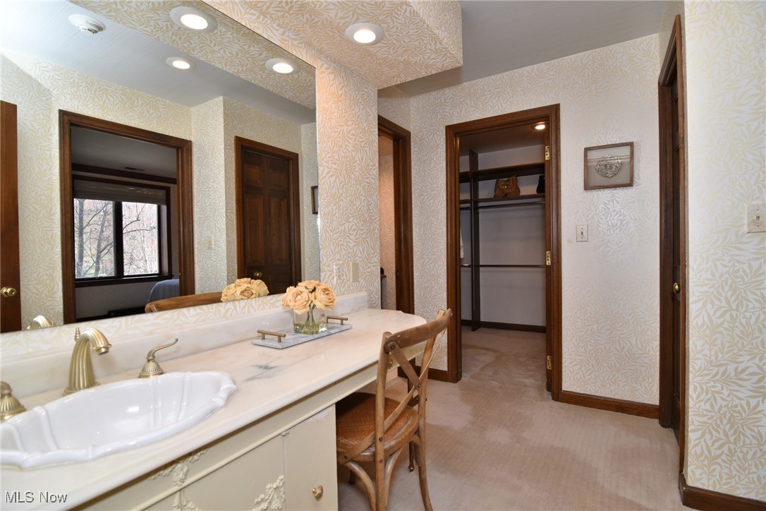 5200 Three Village Drive Lyndhurst OH 44124