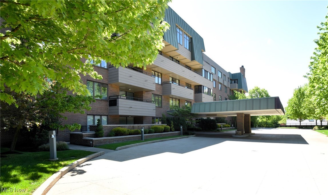 5200 Three Village Drive Lyndhurst OH 44124