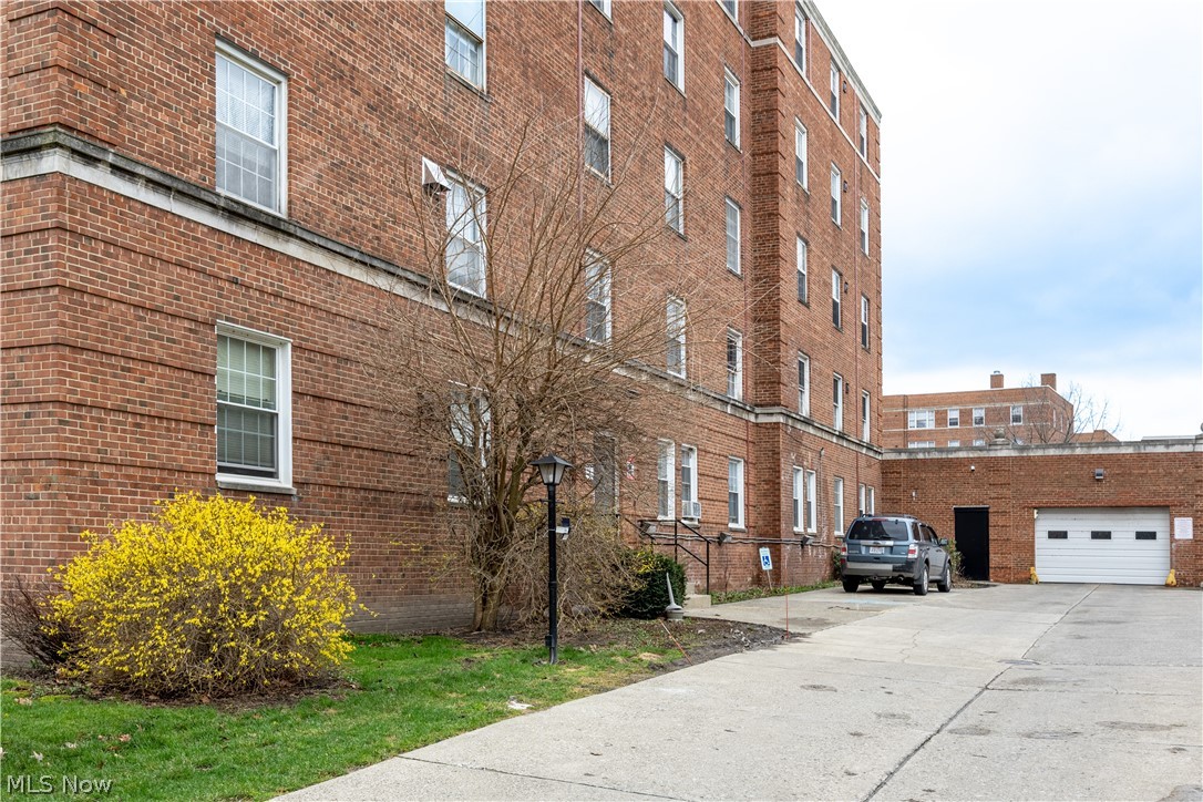 13800 Fairhill Road Shaker Heights OH 44120