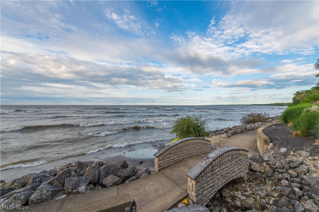 2773 Whispering Shores Drive Vermilion OH 44089