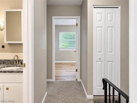 290 Lincoln Street SW Hartville OH 44632