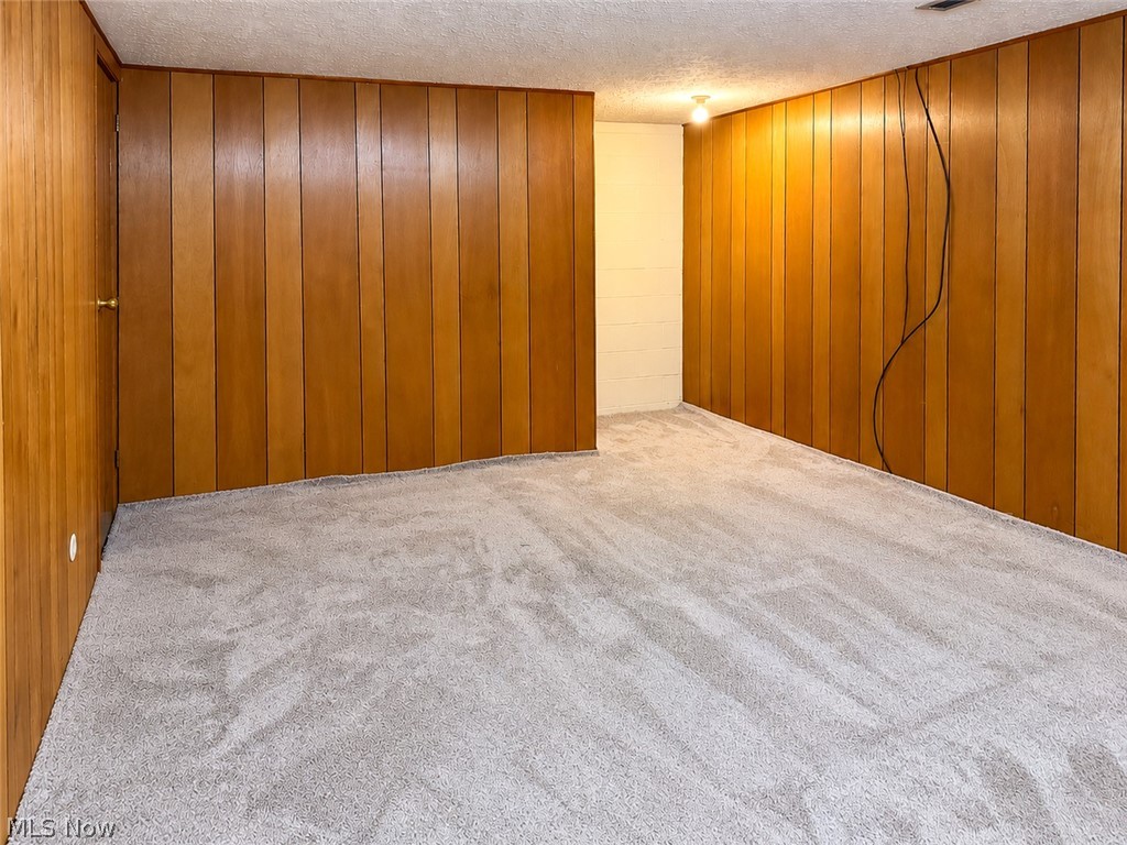 290 Lincoln Street SW Hartville OH 44632