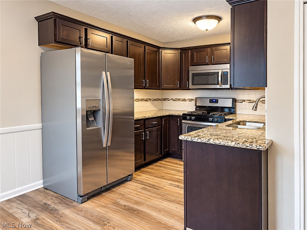 290 Lincoln Street SW Hartville OH 44632