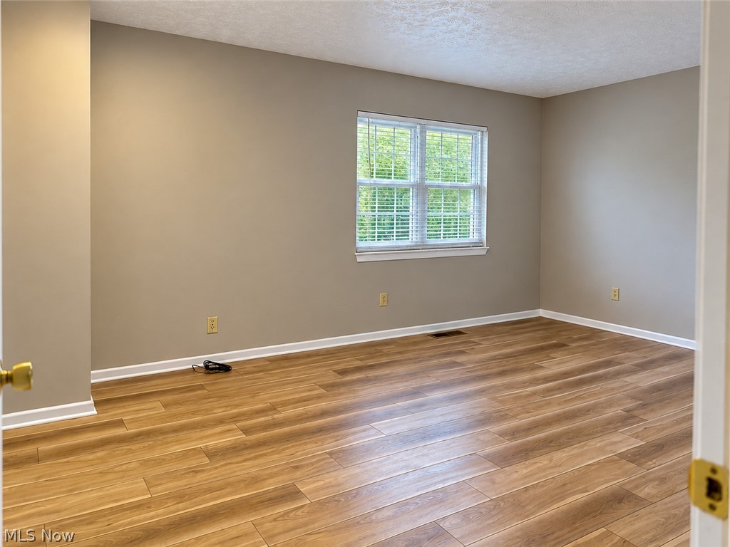 290 Lincoln Street SW Hartville OH 44632