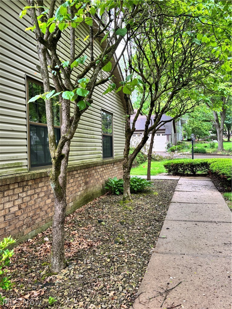 1345 Fox Run Court Youngstown OH 44512