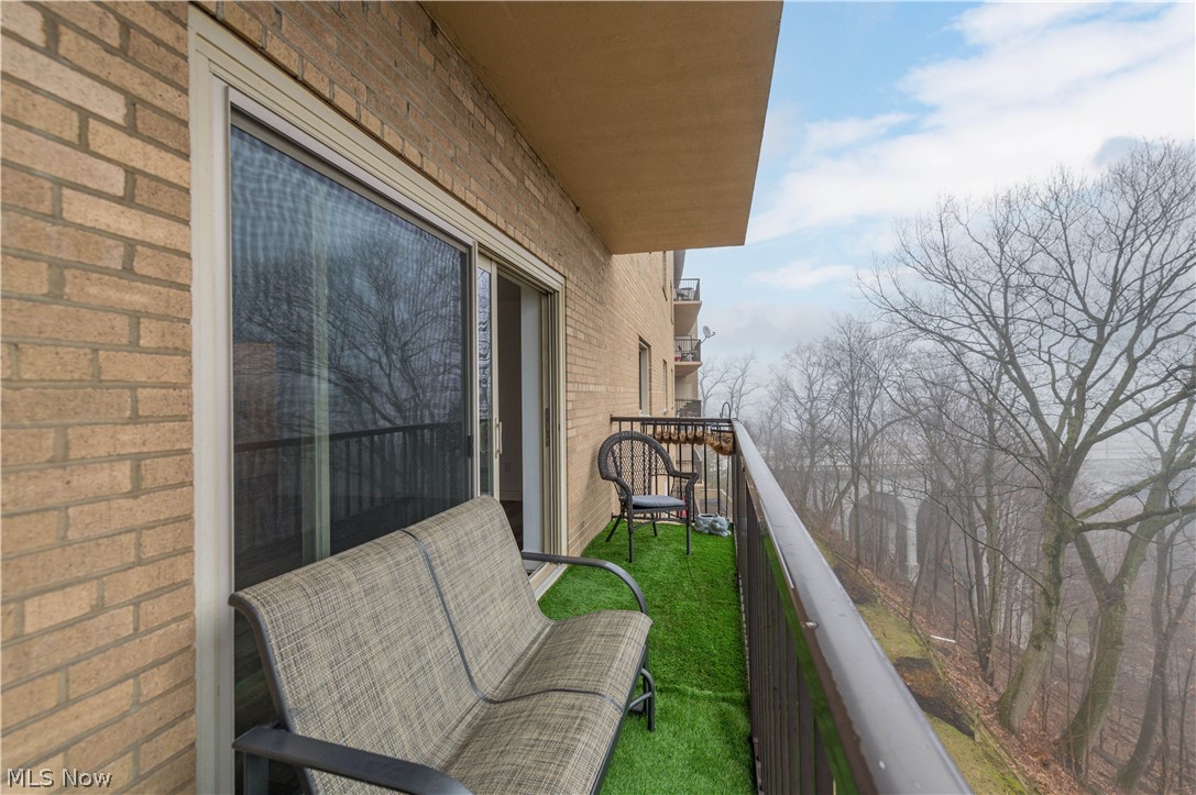18501 Hilliard Boulevard Rocky River OH 44116