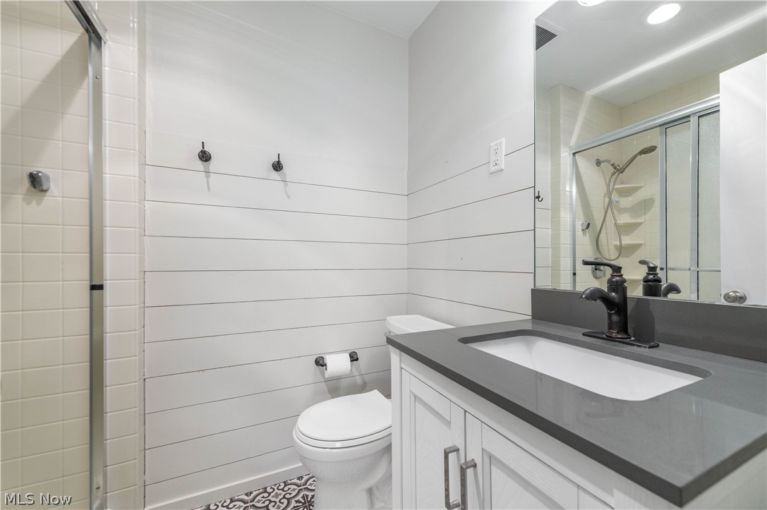 18501 Hilliard Boulevard Rocky River OH 44116