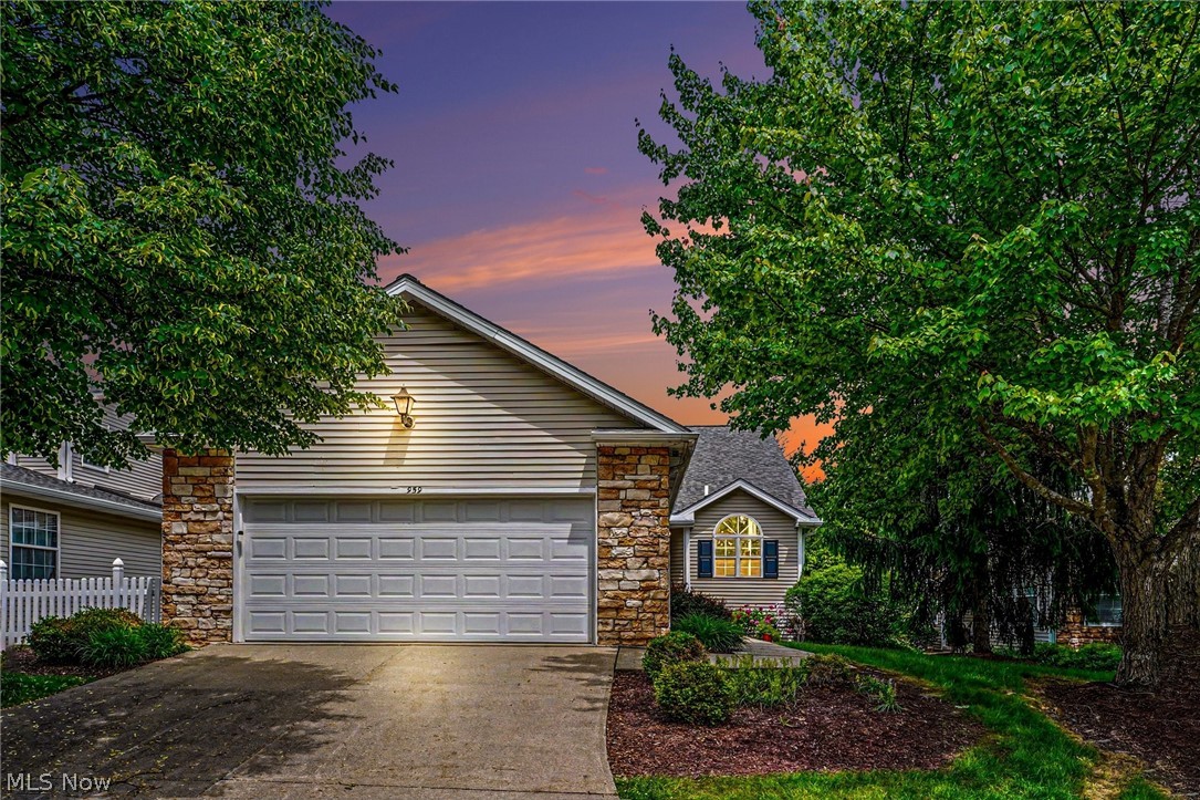 959 Grand View Lane Aurora OH 44202