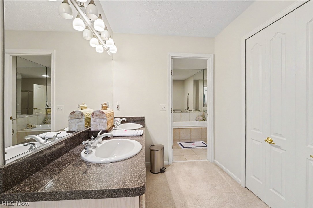 959 Grand View Lane Aurora OH 44202