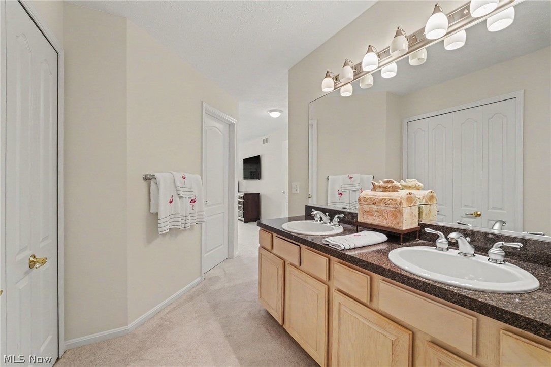 959 Grand View Lane Aurora OH 44202