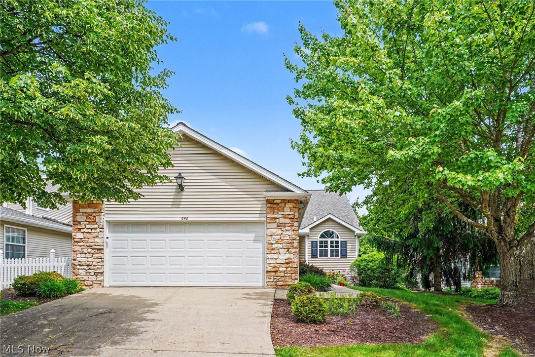 959 Grand View Lane Aurora OH 44202