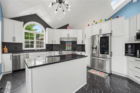 959 Grand View Lane Aurora OH 44202