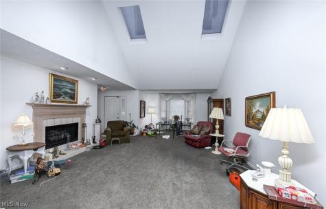 9083 Woodcrest Drive Brecksville OH 44141