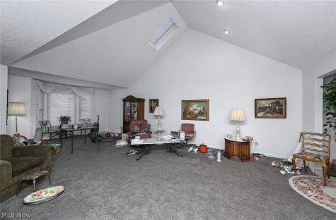9083 Woodcrest Drive Brecksville OH 44141