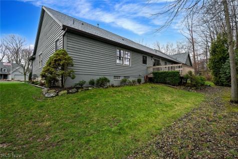9083 Woodcrest Drive Brecksville OH 44141