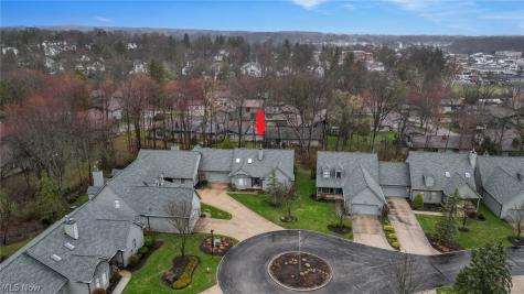 9083 Woodcrest Drive Brecksville OH 44141