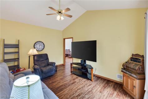 801 Gardenstone Circle Tallmadge OH 44278