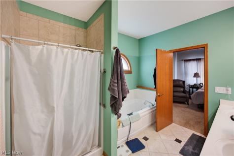 801 Gardenstone Circle Tallmadge OH 44278