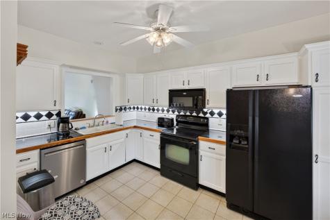 801 Gardenstone Circle Tallmadge OH 44278