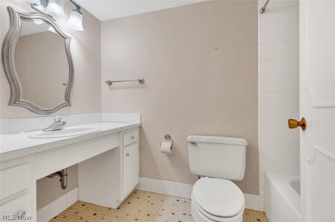 4179 Columbia Road North Olmsted OH 44070