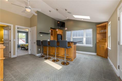 2135 W 6th Street Cleveland OH 44113