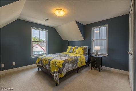 2135 W 6th Street Cleveland OH 44113