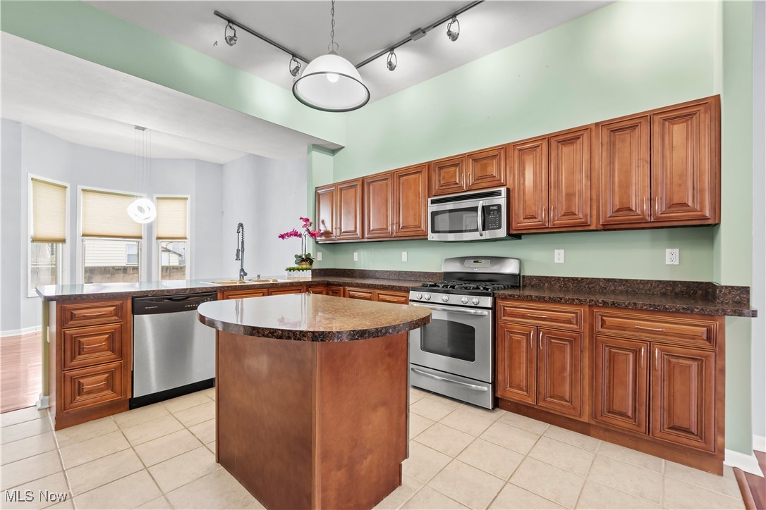 1338 W 54 Street Cleveland OH 44102