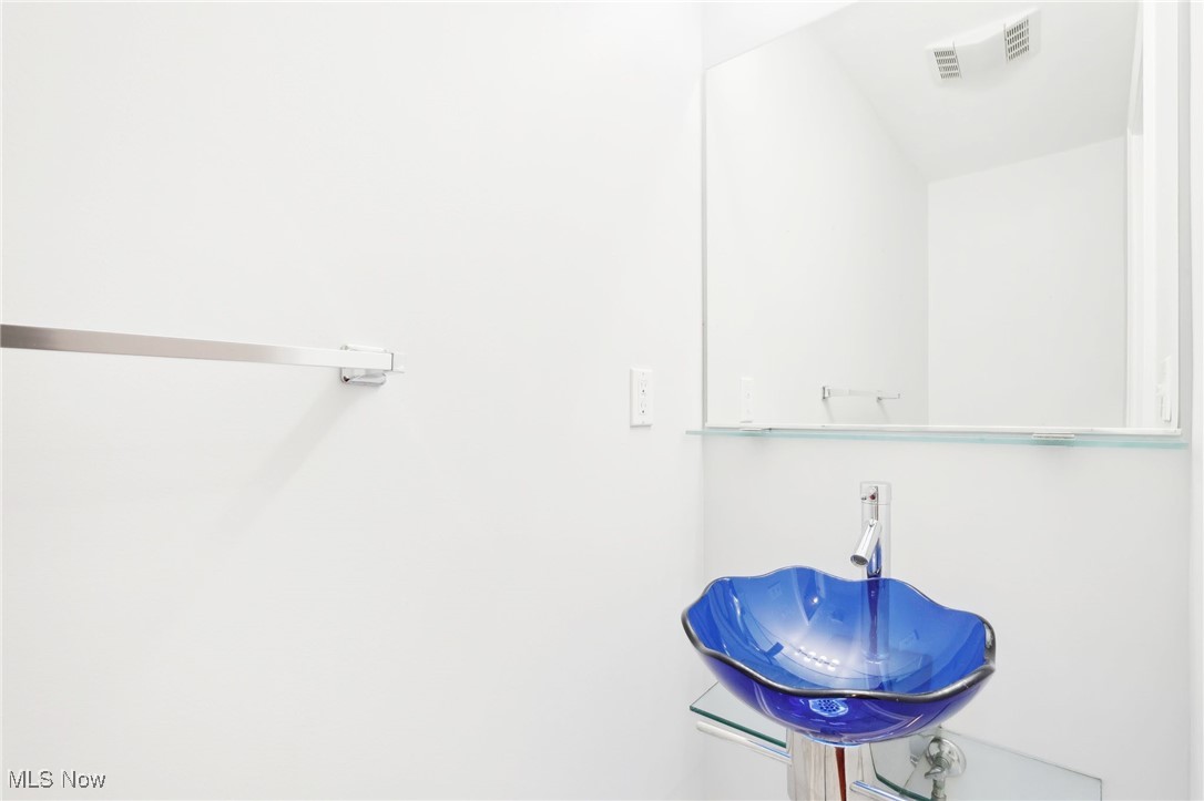 1338 W 54 Street Cleveland OH 44102